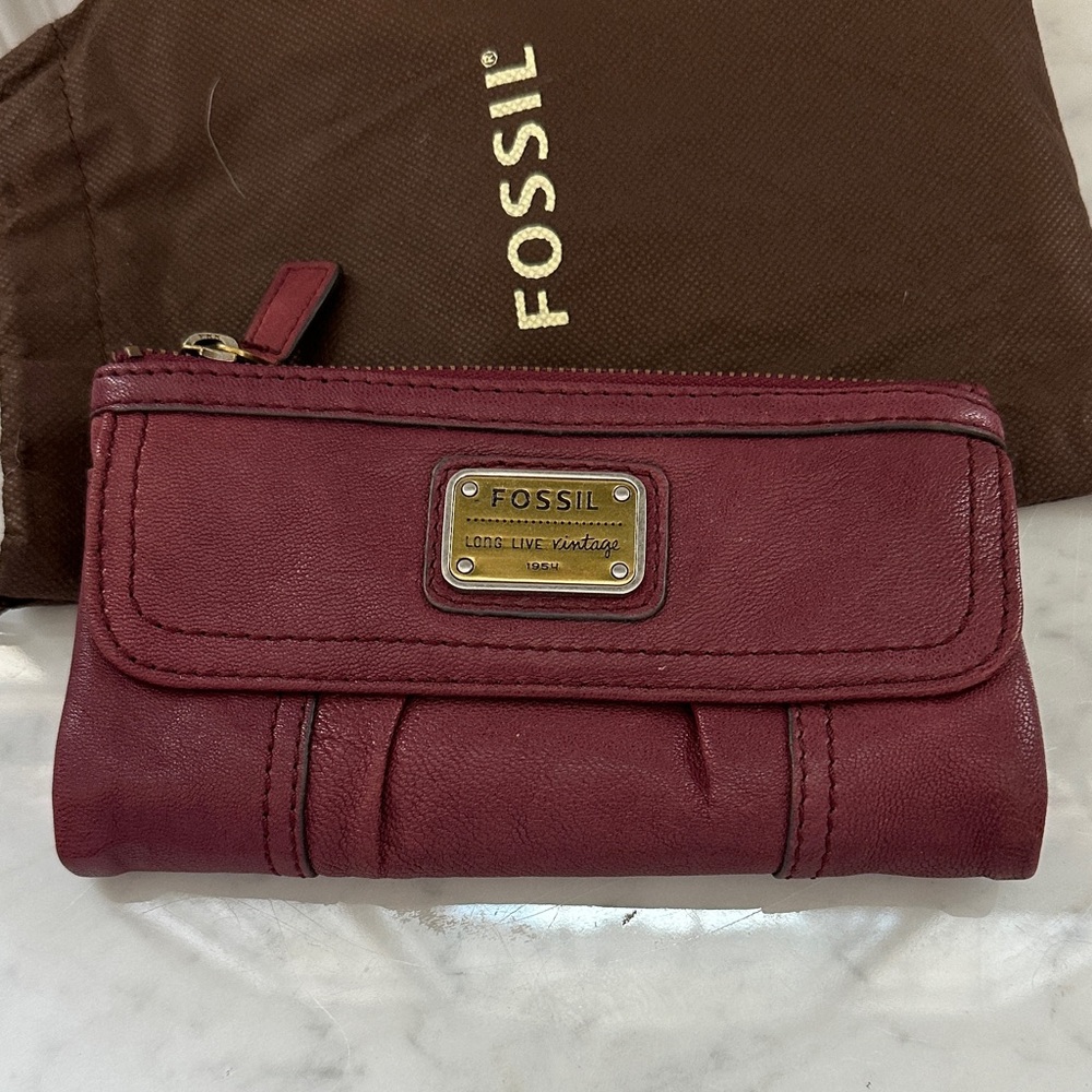 Fossil Red Leather Wallet Classic Design